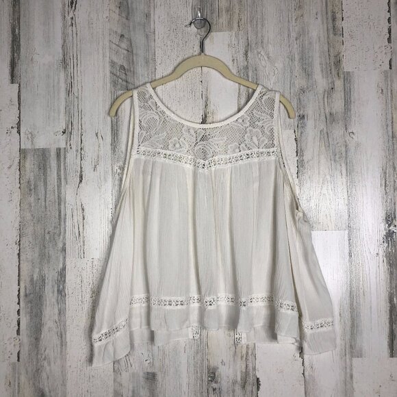 unbranded Tops - Open Back White Lace Crochet Tank Top